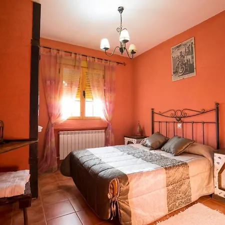 El Holiday home Robledillo